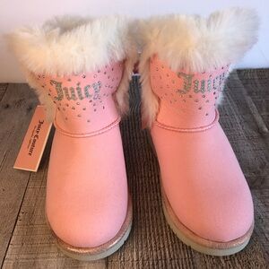 Powder/Baby Pink Juicy Couture Studded Toddler Girls Fur Winter Boots Size 10